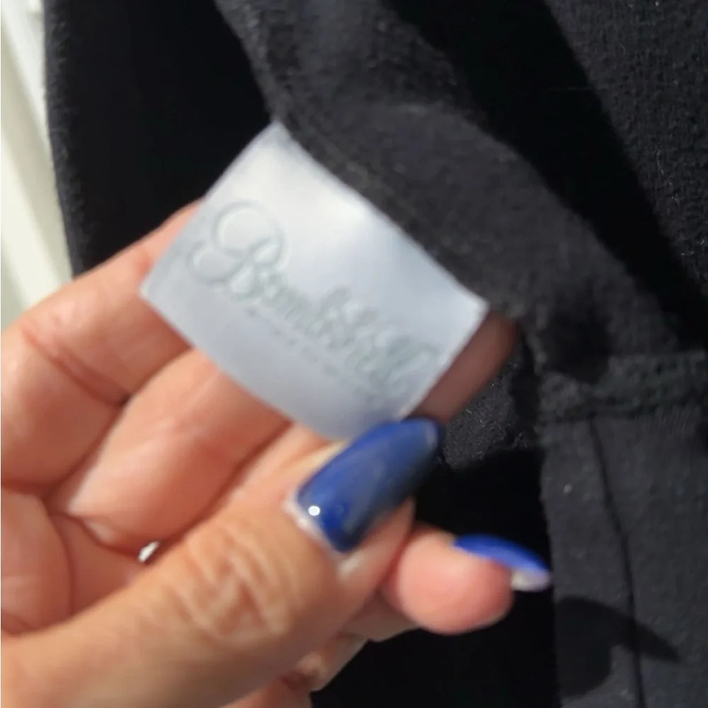 Bombshell Sportswear long sleeve crop open back Twist size Small BLACK - Picture 7 of 8